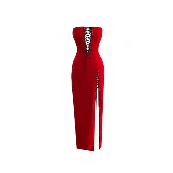 Brand new gorgeous red velvet Adeirlina gown - Picture 9 of 10